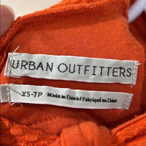 UO orange crop top open back with bowes - Picture 5 of 5